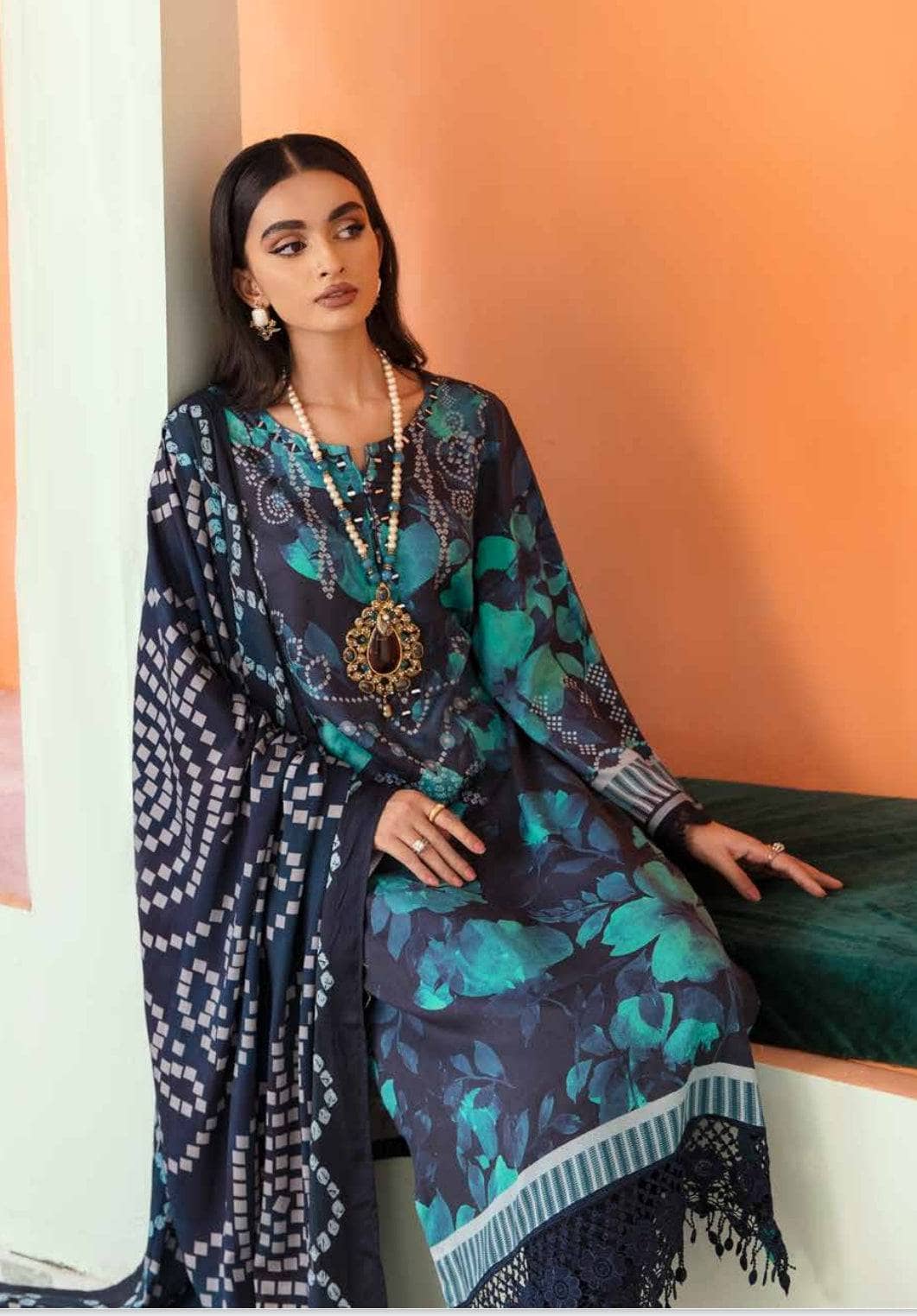 img_nureh_marina_signature_prints_shawl_collection_awwal_boutique