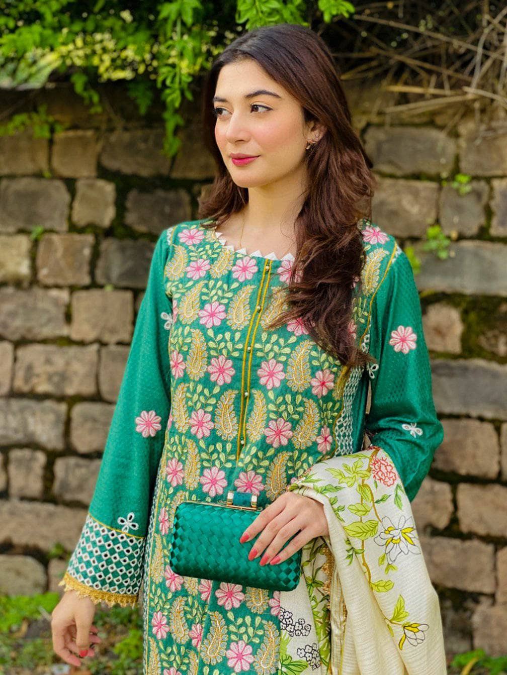 img_parishay_winter_collection_awwal_boutique