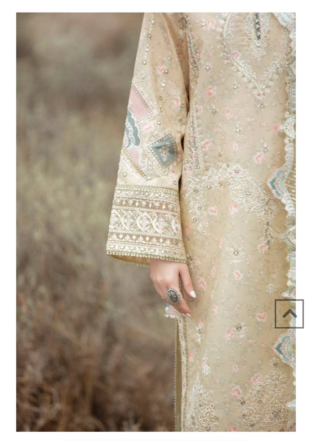 img_qalmakar_luxury_lawn_22_awwal_boutique