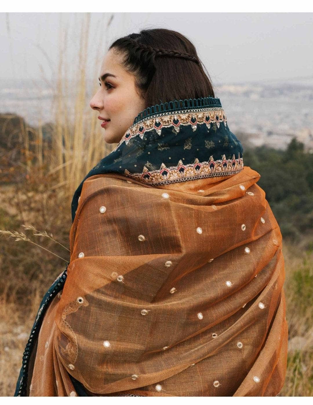 img_qalmakar_luxury_lawn_22_awwal_boutique