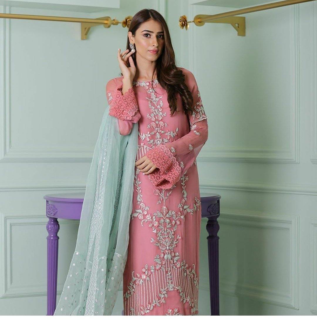 img_qalamkar_faiza_saqlain_chiffon_wedding_edition_awwal_boutique