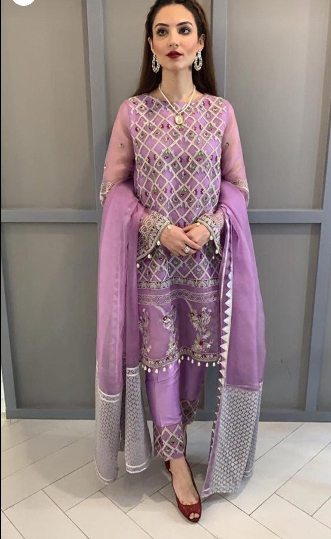 img_qalamkar_faiza_saqlain_chiffon_wedding_edition_awwal_boutique