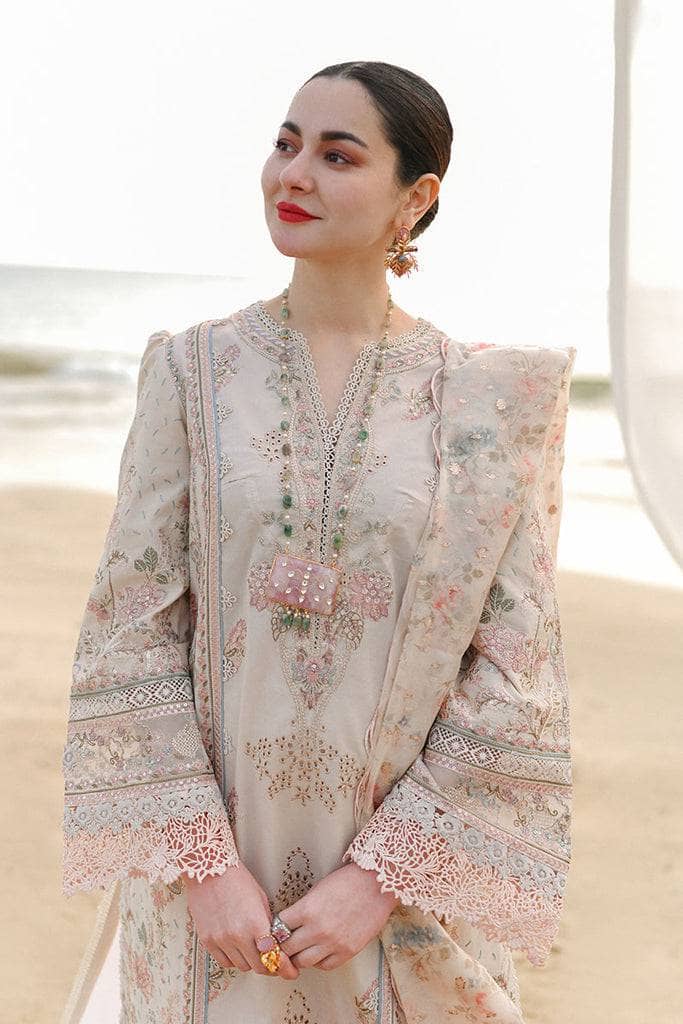 img_qalamkar_luxury_sahil_lawn_23_awwal_boutique