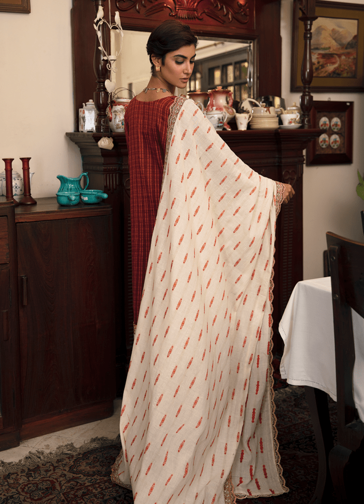 img_q_line_by_qalamkar_luxury_lawn_2021_awwal_boutique