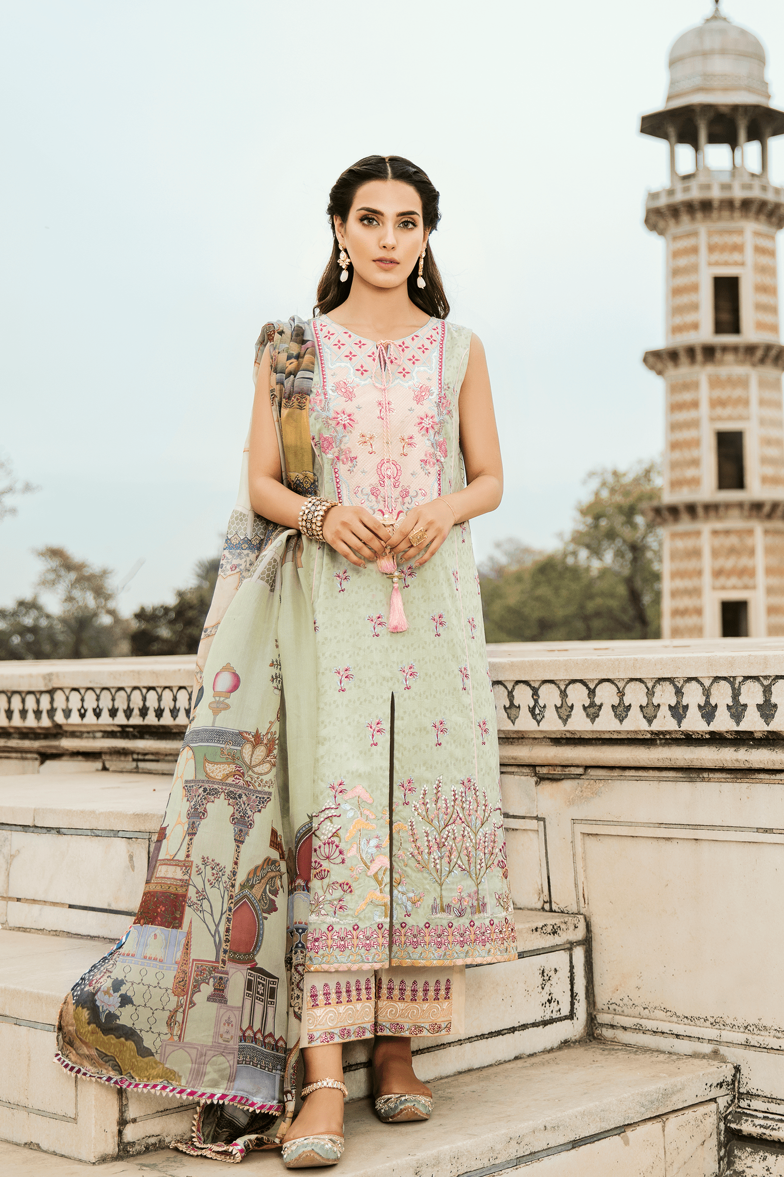 img_qalamkar_lawn_awwal_boutique