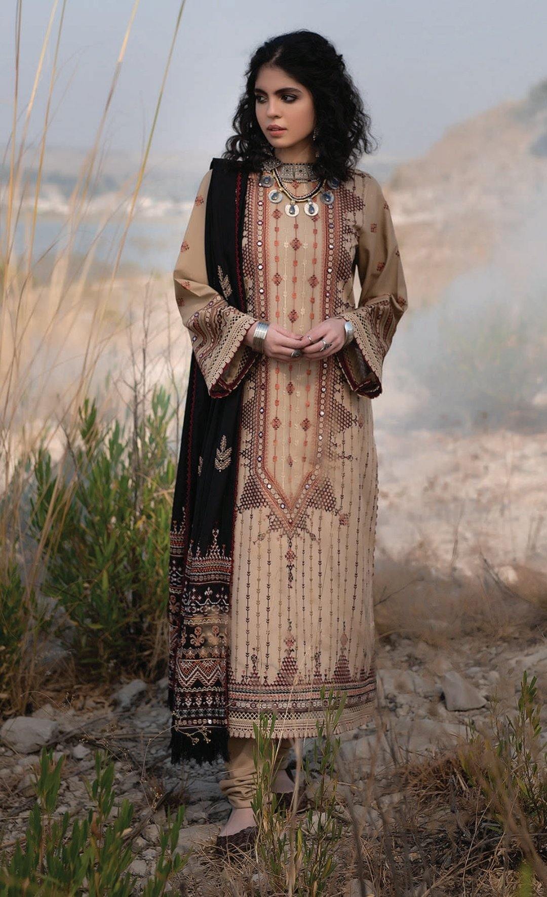 img_qalamkar_luxury_shawl_collection_awwal_boutique