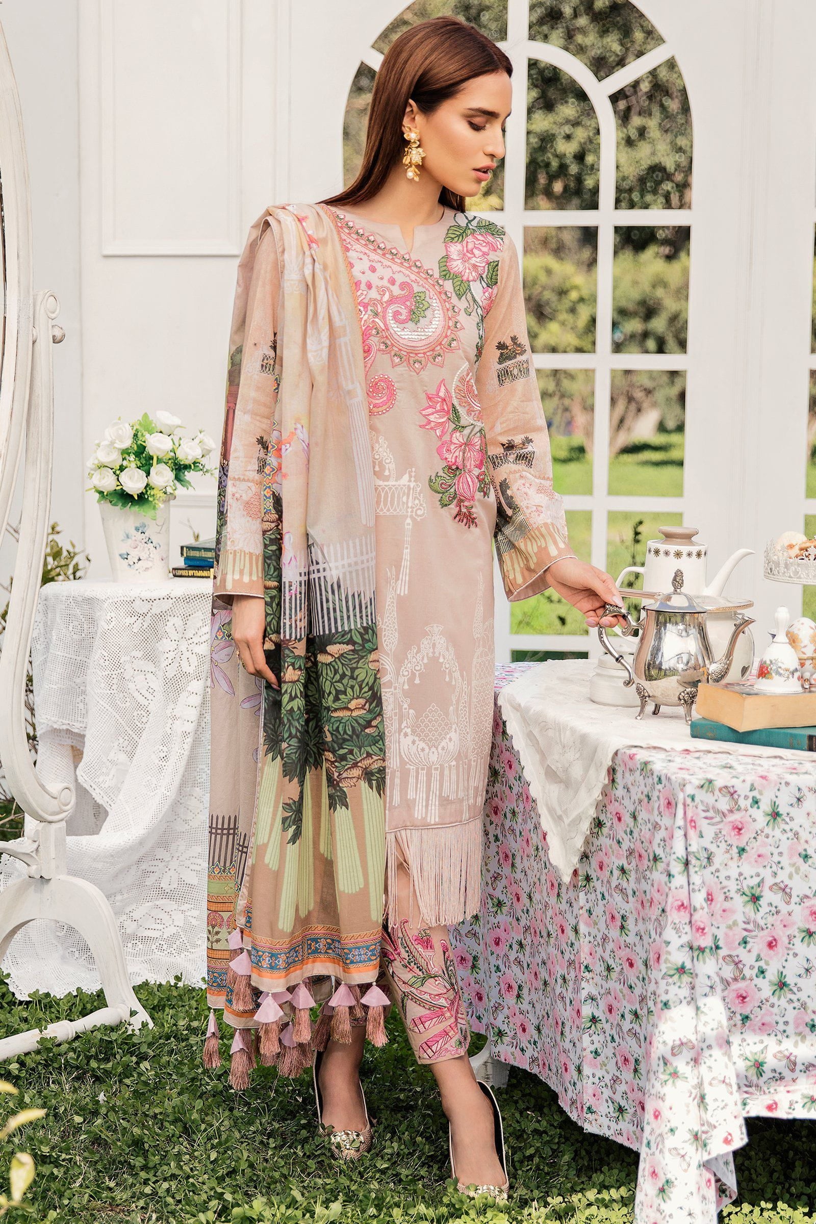 img_qalamkar_qline_lawn_pakistani_suit_awwal_boutique