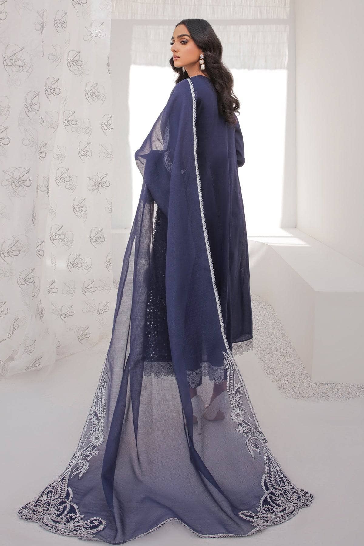 img_baroque_exclsuive_unstitched_lawn_23_awwal_boutique