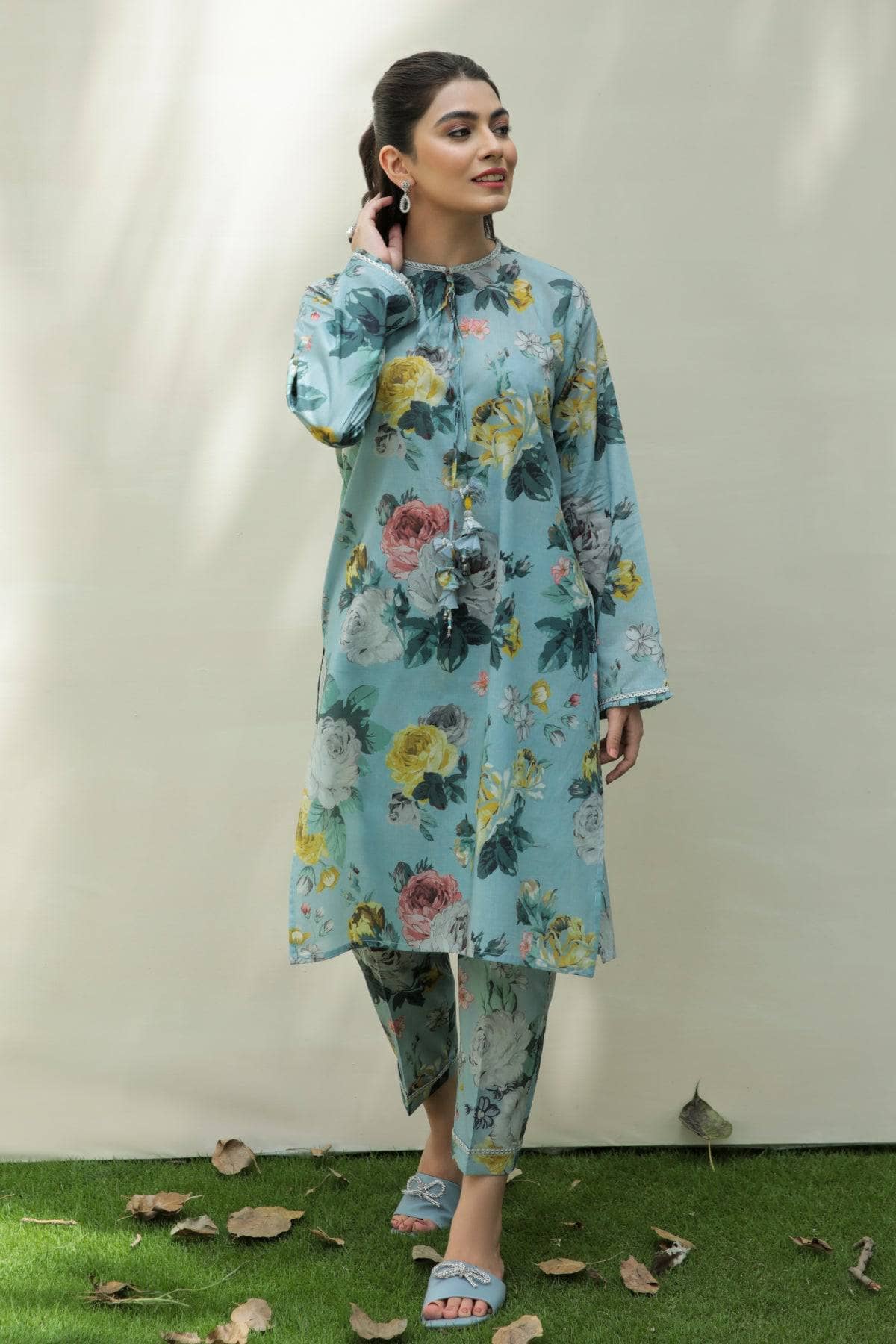 img_baroque_exclsuive_unstitched_lawn_23_awwal_boutique