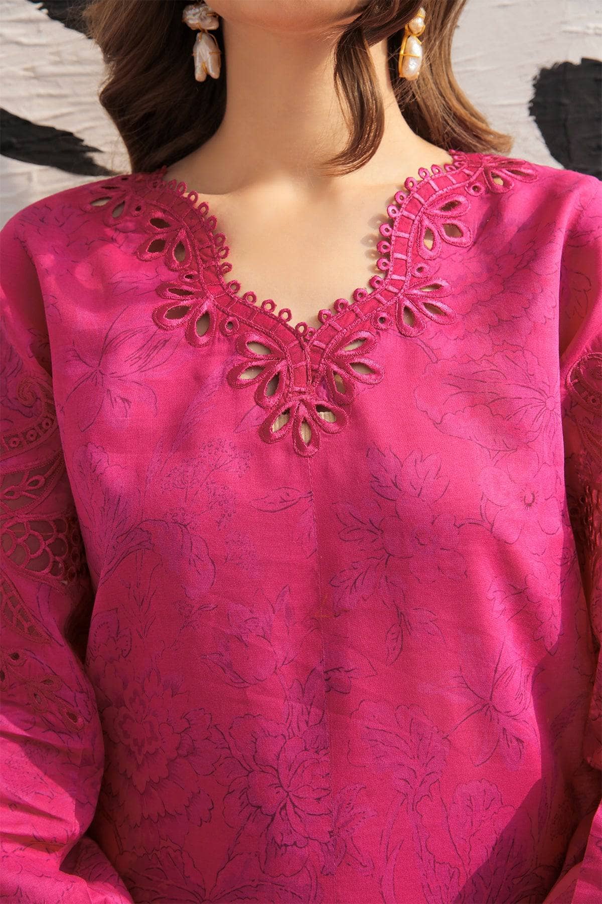 img_baroque_exclsuive_unstitched_lawn_23_awwal_boutique