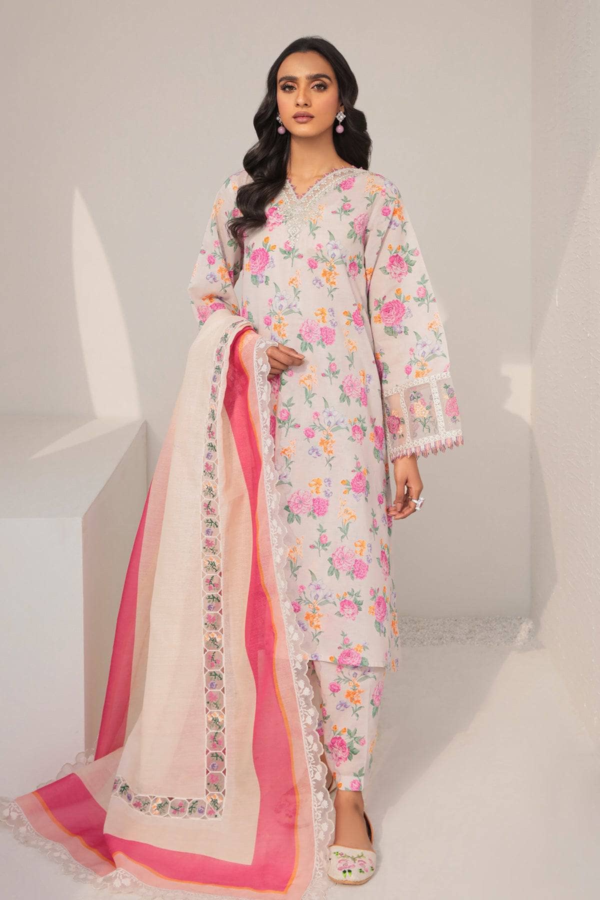 img_baroque_exclsuive_unstitched_lawn_23_awwal_boutique