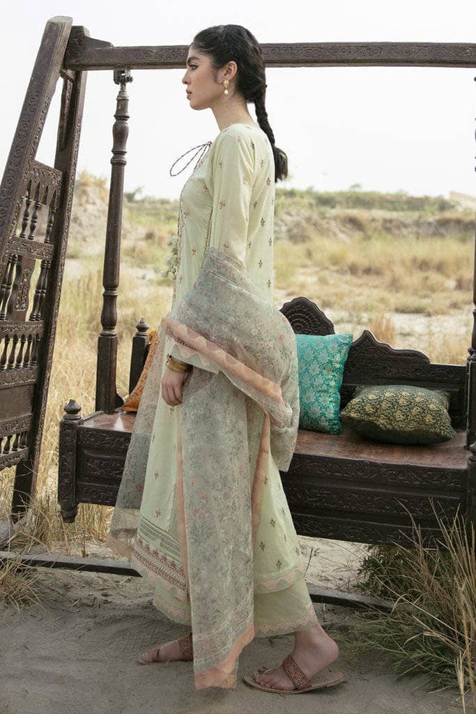 img_q_line_by_qalamkar_lawn_2021_awwal_boutique