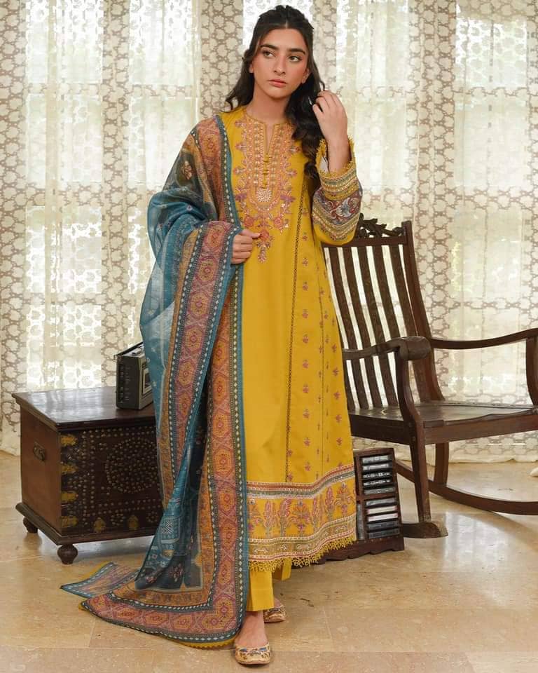img_qalamkar_q_line_fall_winter_awwal_boutique