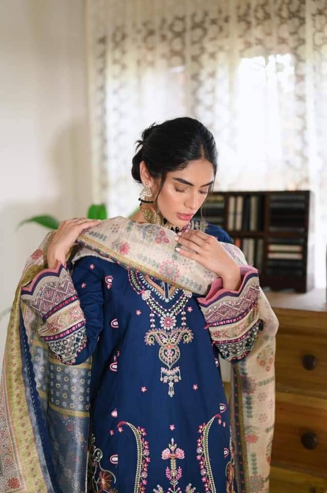 img_qalamkar_q_line_fall_winter_awwal_boutique