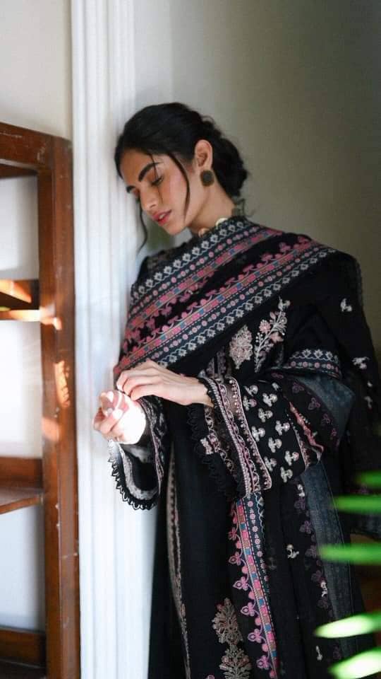 img_qalamkar_q_line_fall_winter_awwal_boutique