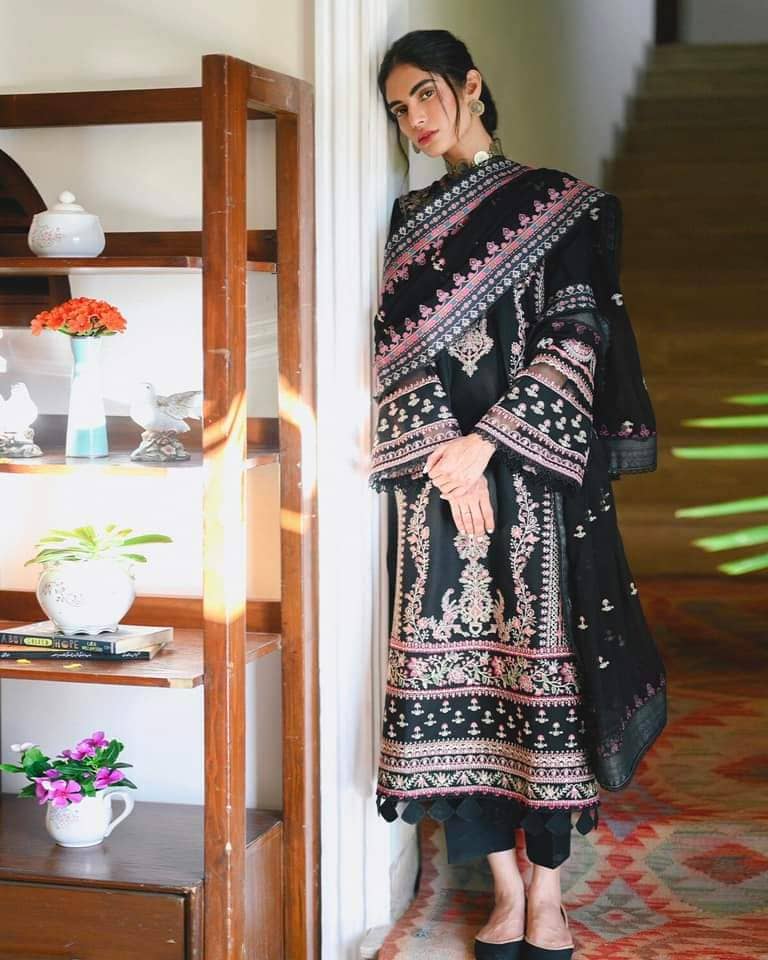 img_qalamkar_q_line_fall_winter_awwal_boutique
