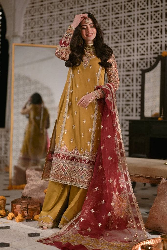 img_qalamkar_luxury_formals_awwal_boutique