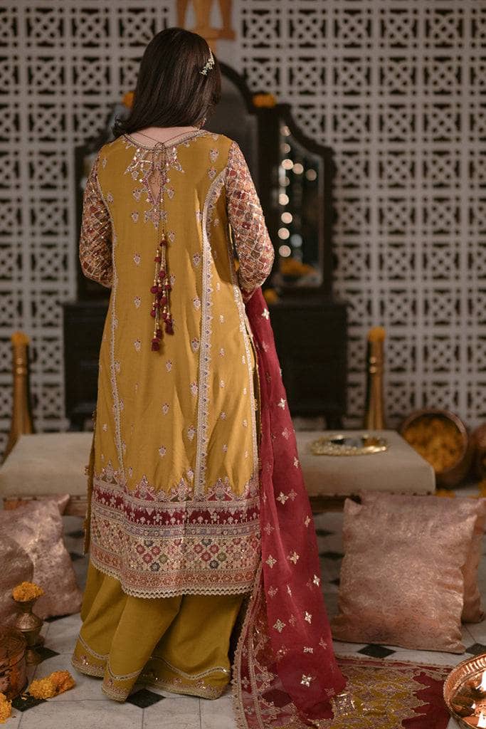 img_qalamkar_luxury_formals_awwal_boutique