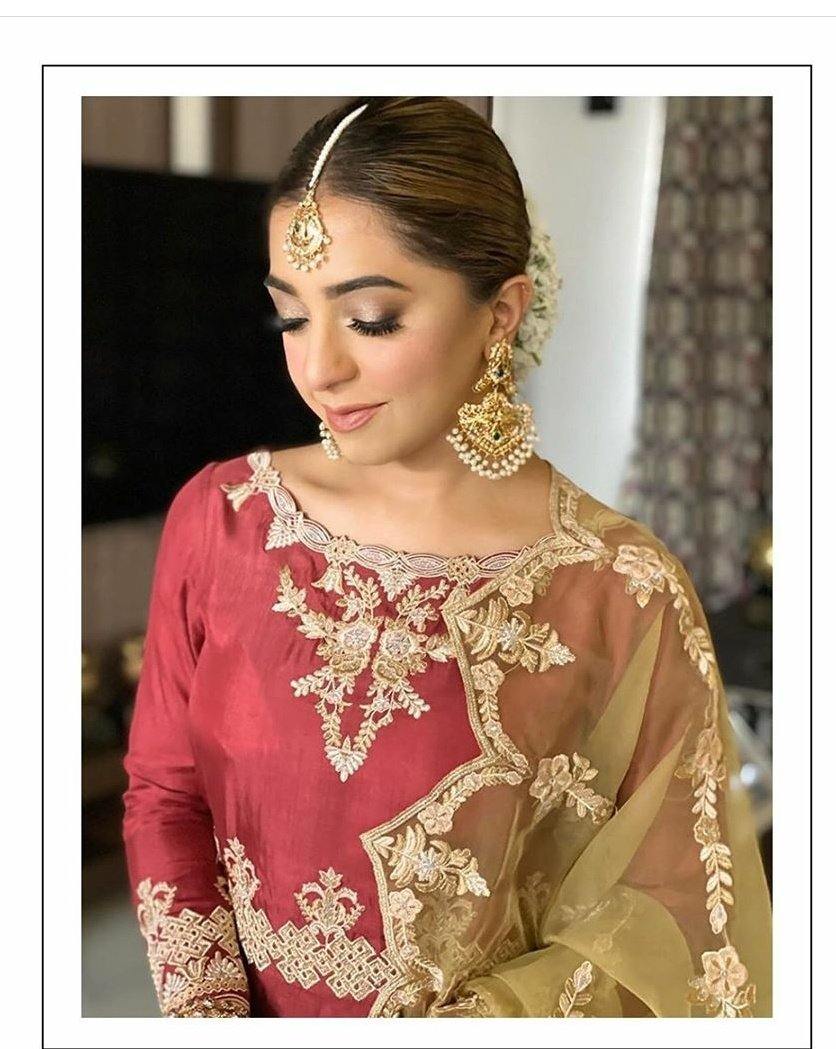 img_spotted_in_qalamkar_faiza_saqlain_awwal_boutique