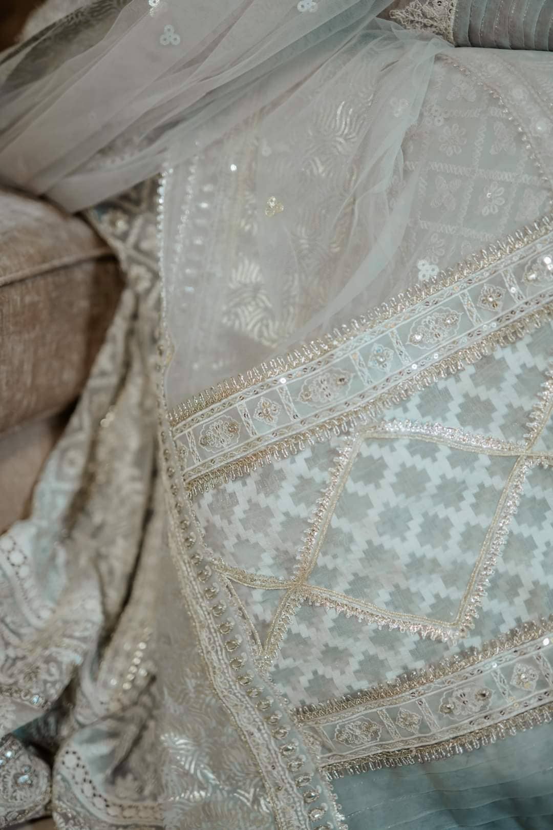 img_qalamkar_shadmani_luxury_formals_awwal_boutique