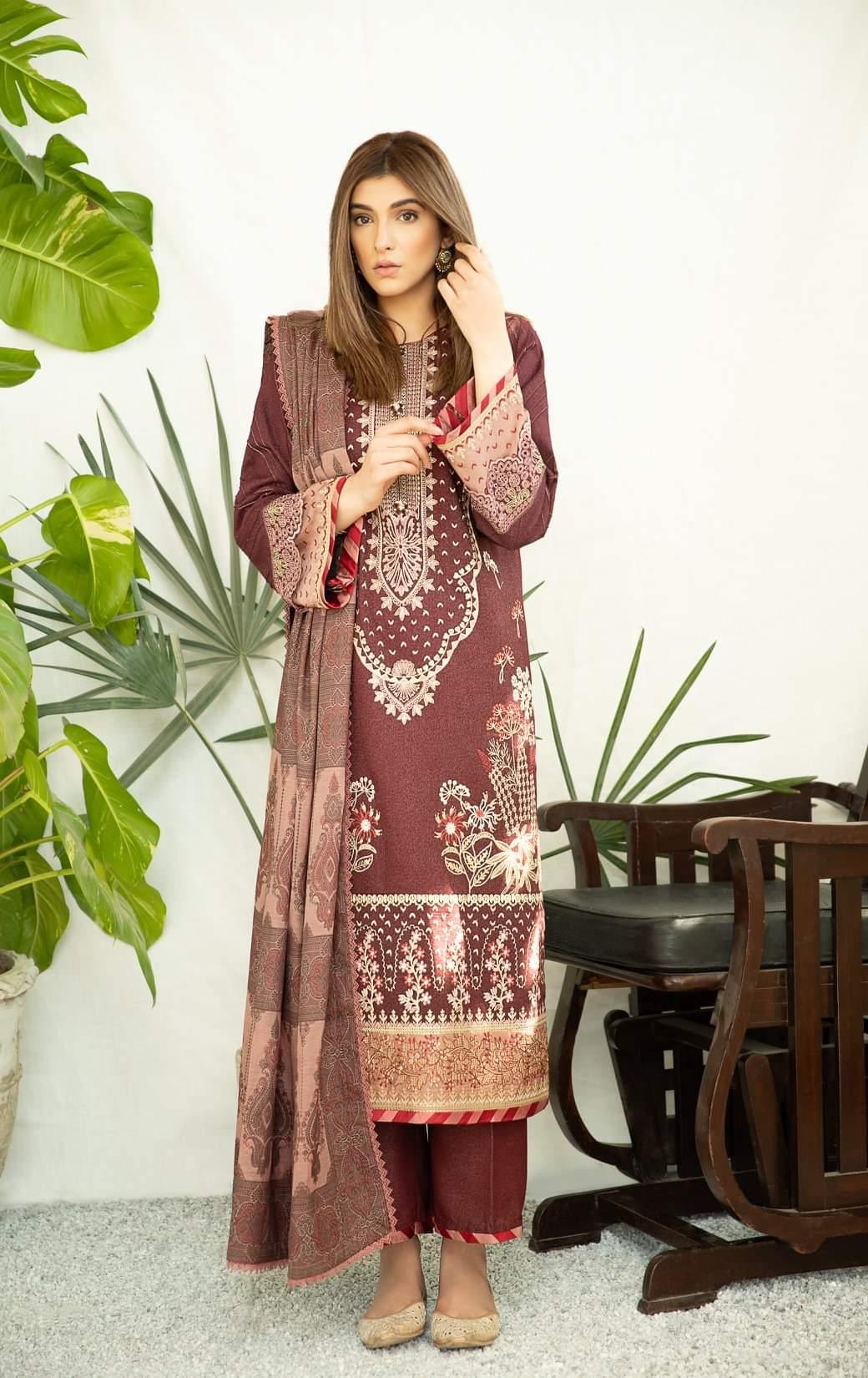 img_spotted_in_qalamkar_luxury_shawls_collection_awwal_boutique