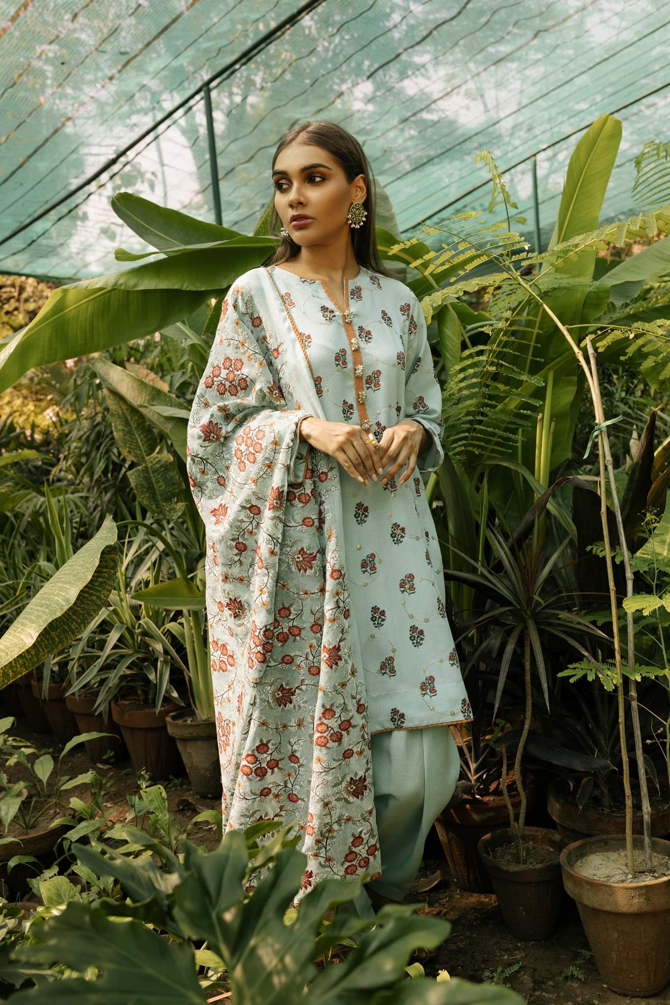 img_qalamkar_winter_shawls_collection_awwal_boutique