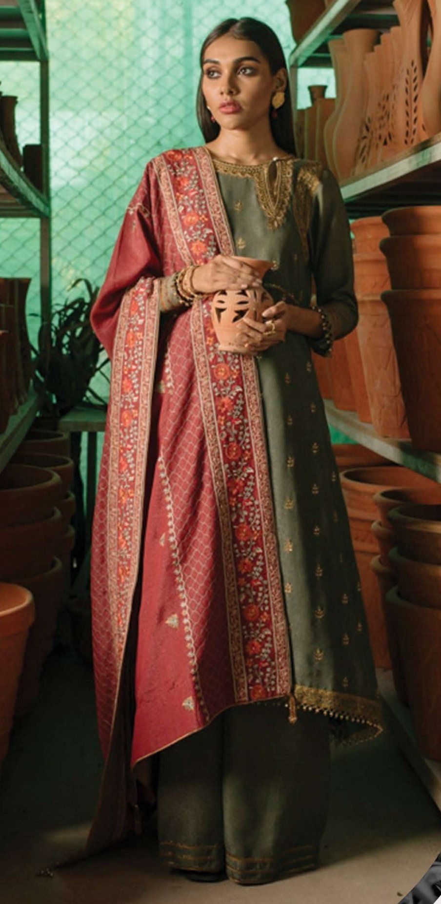 img_qalamkar_winter_shawls_collection_awwal_boutique