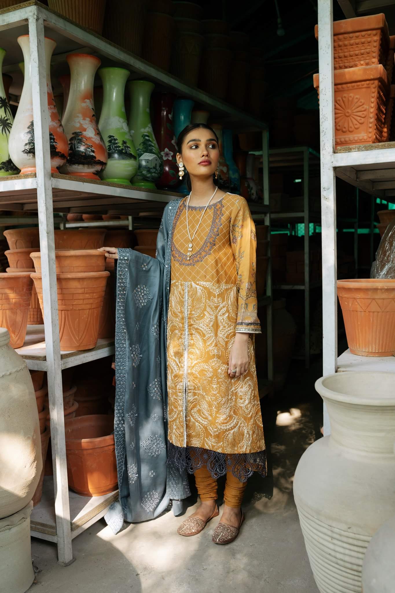 img_qalamkar_winter_shawls_collection_awwal_boutique