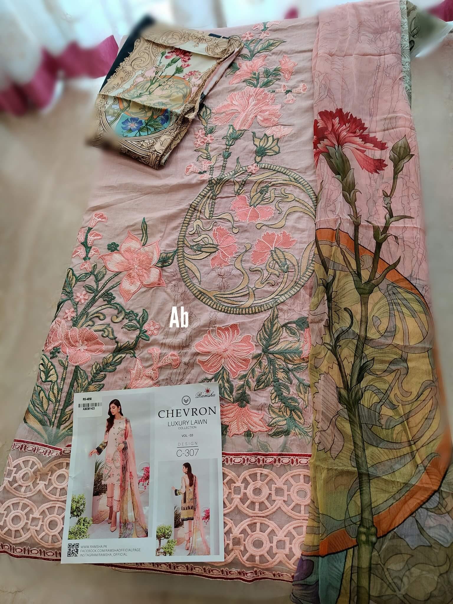 img_ramsha_chevron_lawn_open_pics_awwal_boutique