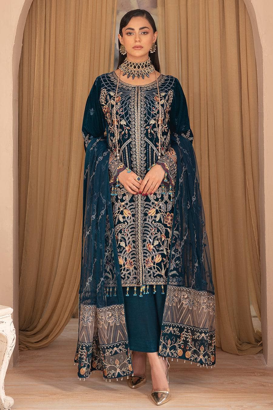 img_ramsha_velvet_awwal_boutique