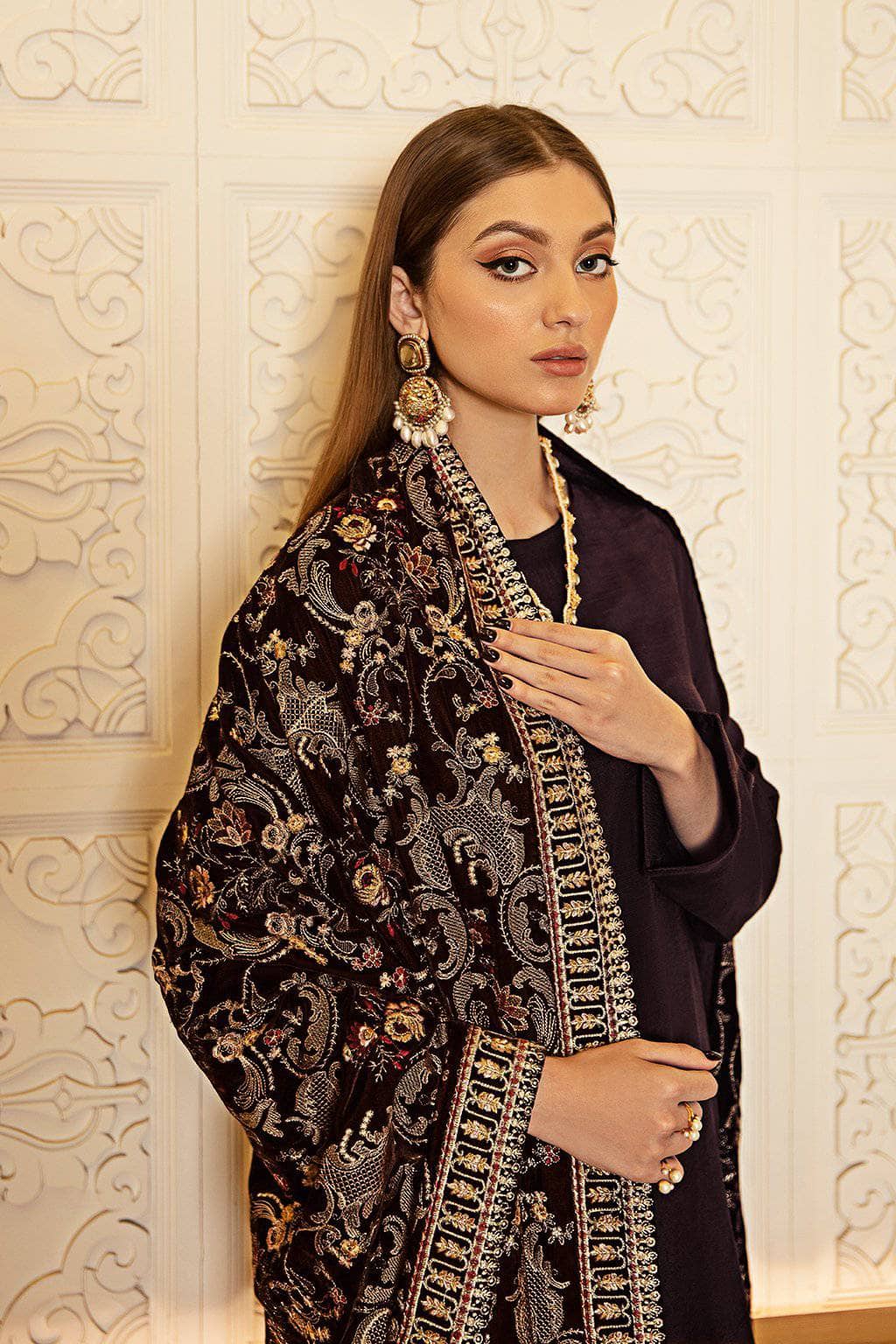 img_ramsha_velvet_shawl_collection_21_awwal_boutique