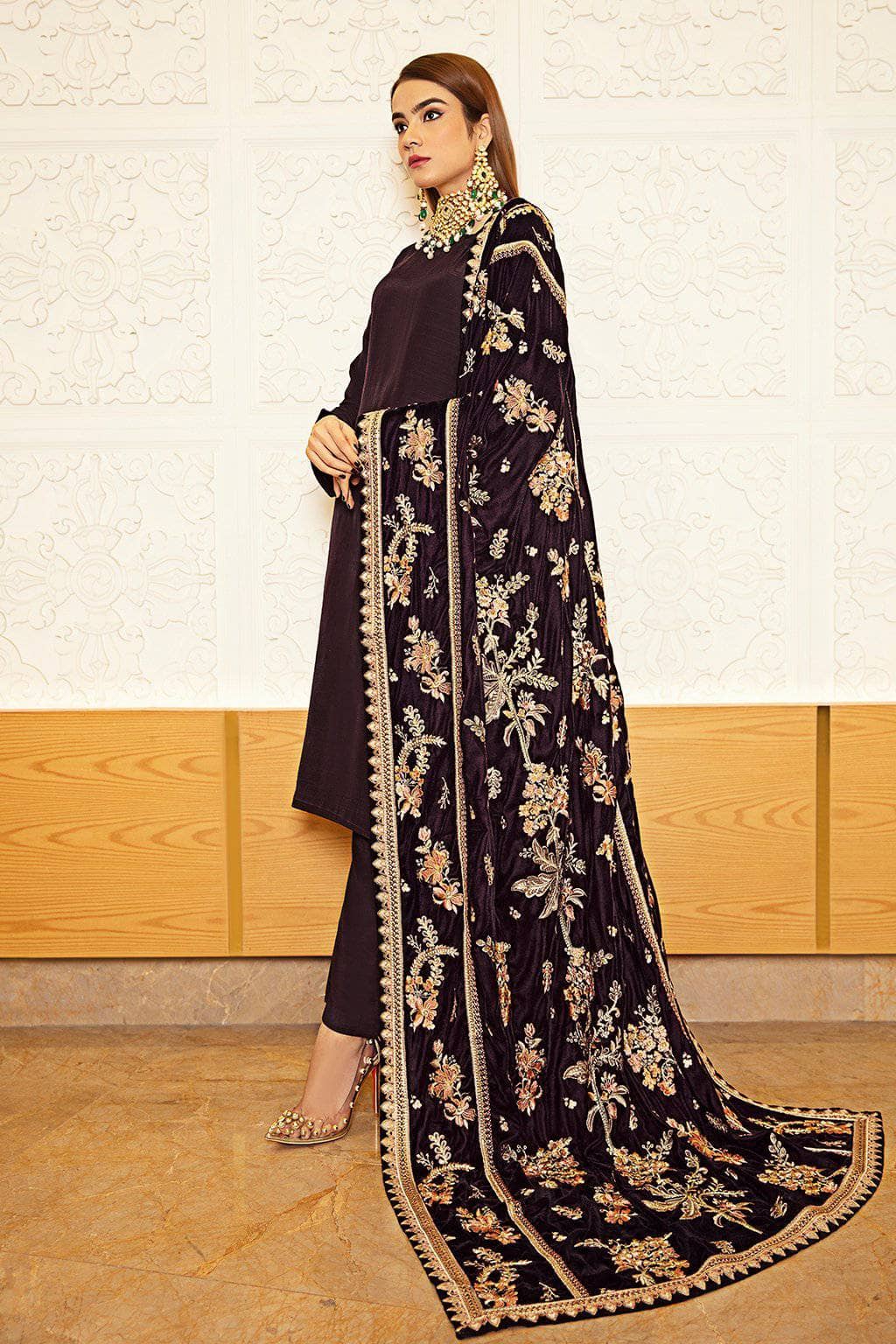img_ramsha_velvet_shawl_collection_21_awwal_boutique