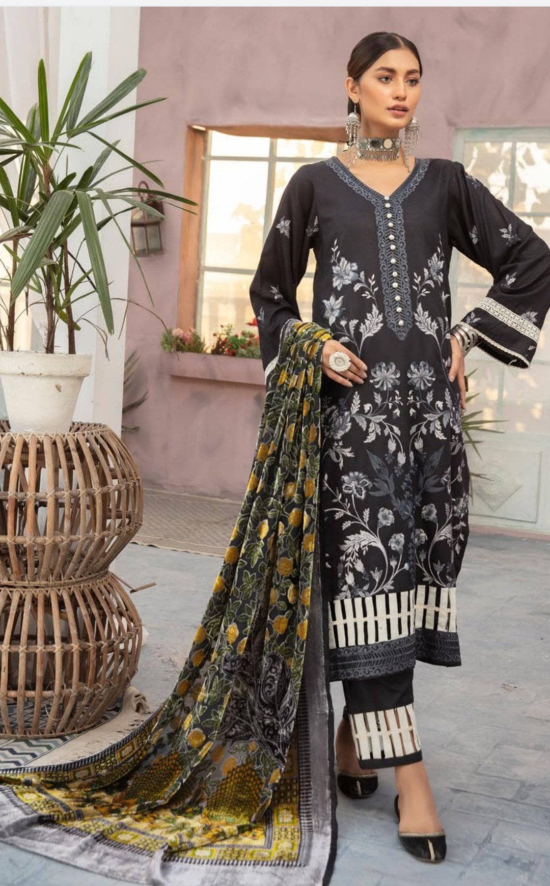 img_rang_raiz_palachi_shawl_collection_awwal_boutique