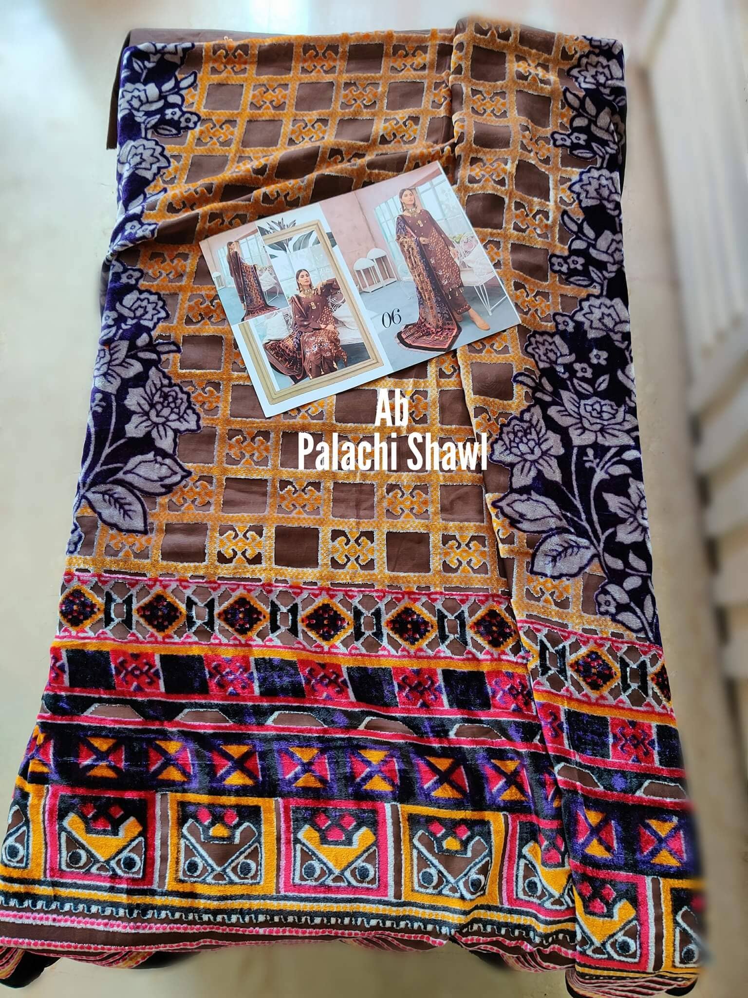 img_velvet_palachi_shawl_awwal_boutique