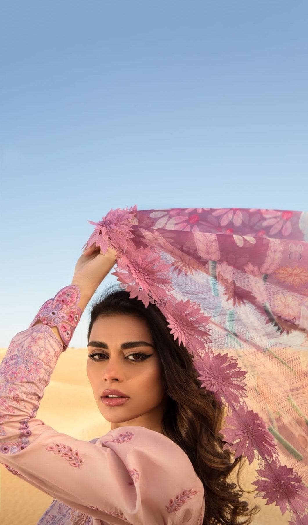 img_rang_rasiya_lawn_23_awwal_boutique