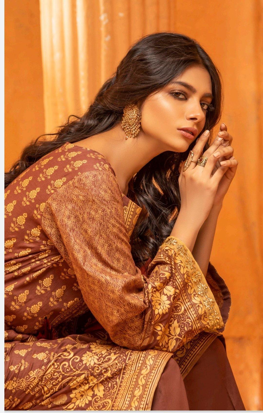 img_rangreza_banarsi_prints_on_lawn_awwal_boutique