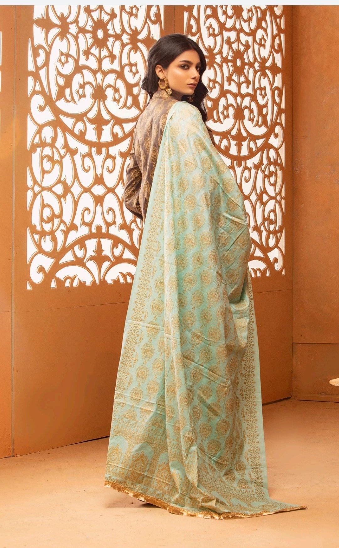 img_rangreza_banarsi_prints_on_lawn_awwal_boutique