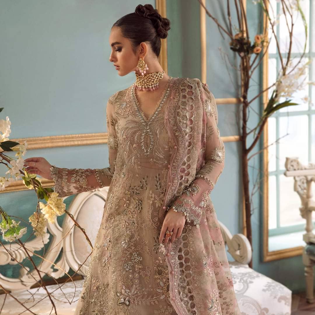 img_republic_womans_wear_wedding_awwal_boutique