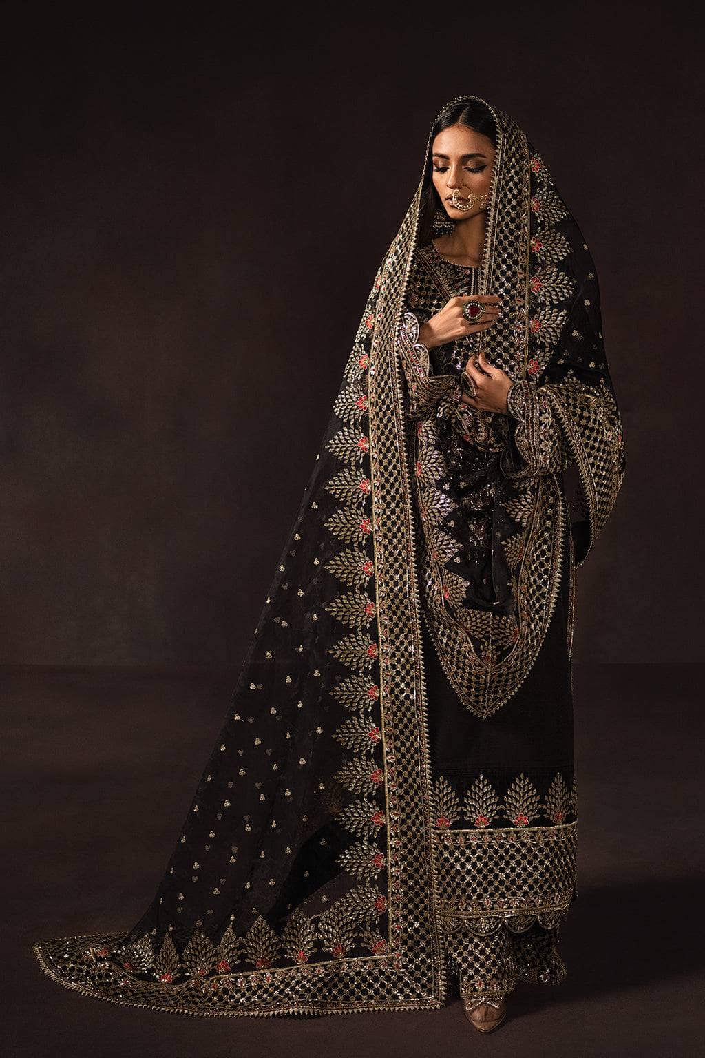 img_afrozeh_divani_silk_edit_22_awwal_boutique