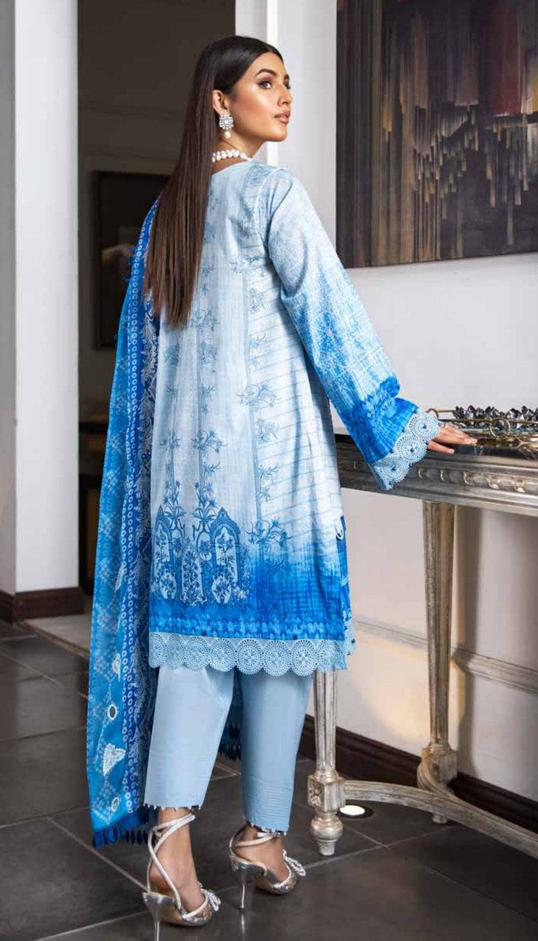 Img_afreen_by_riaz_arts_lawn_22_awwal_boutique