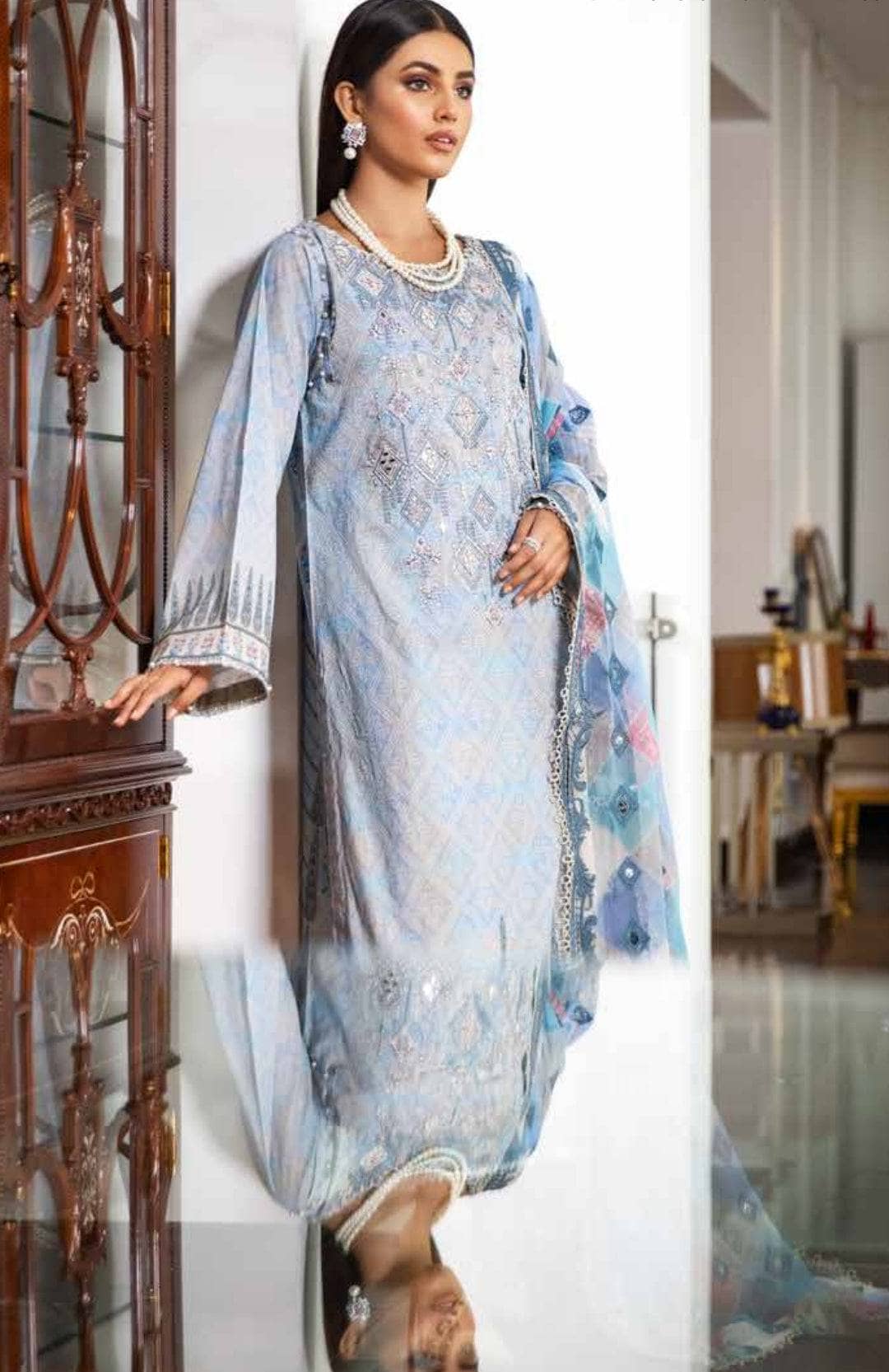 Img_afreen_by_riaz_arts_lawn_22_awwal_boutique