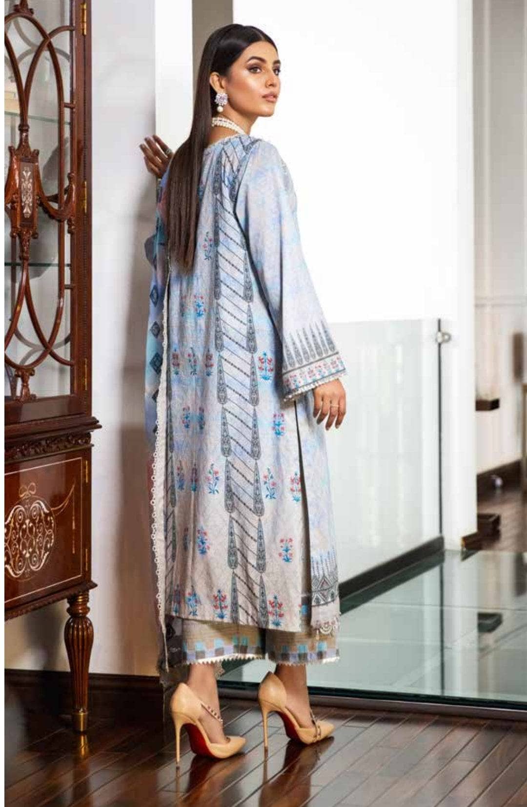 Img_afreen_by_riaz_arts_lawn_22_awwal_boutique