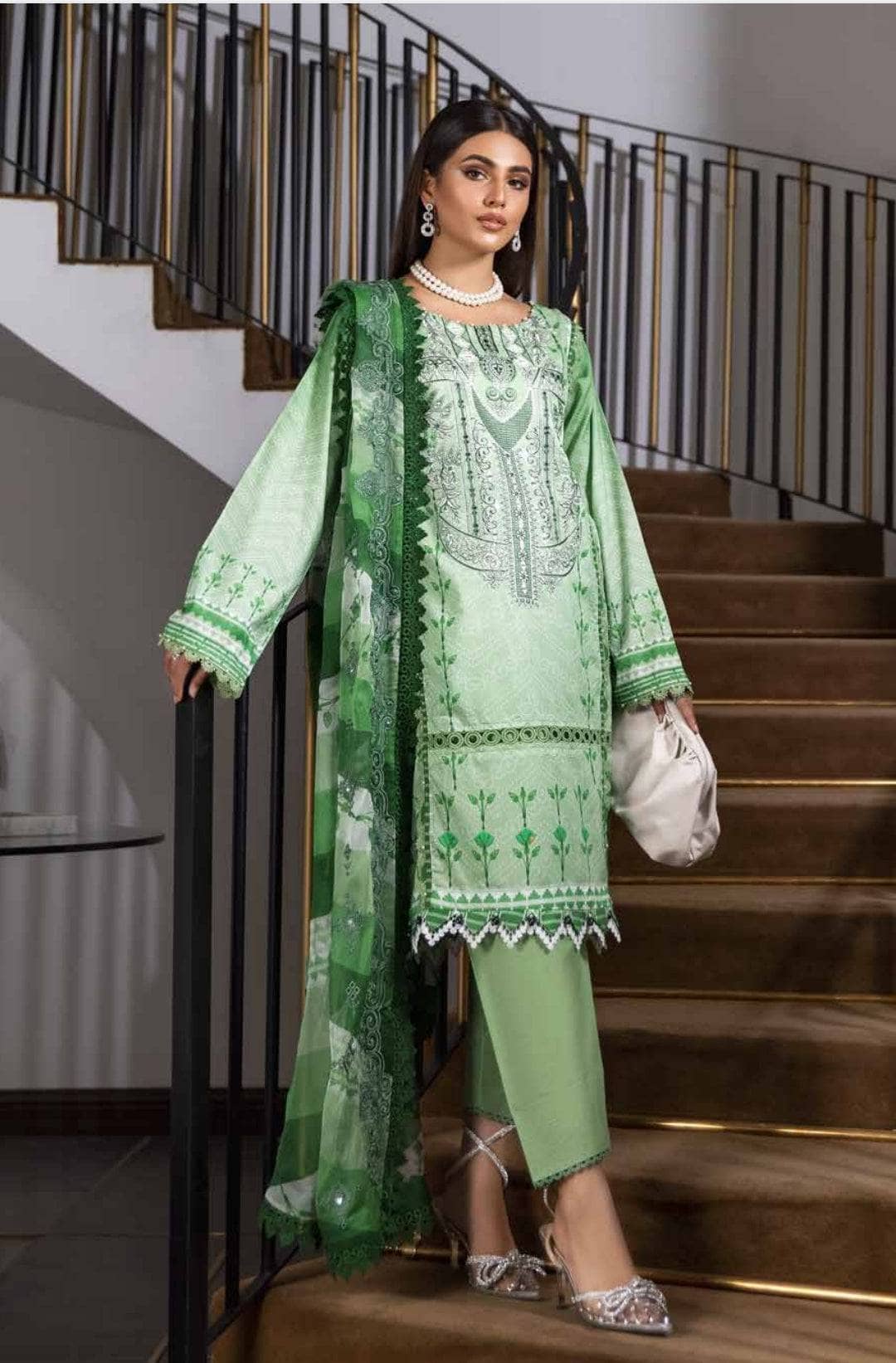 Img_afreen_by_riaz_arts_lawn_22_awwal_boutique