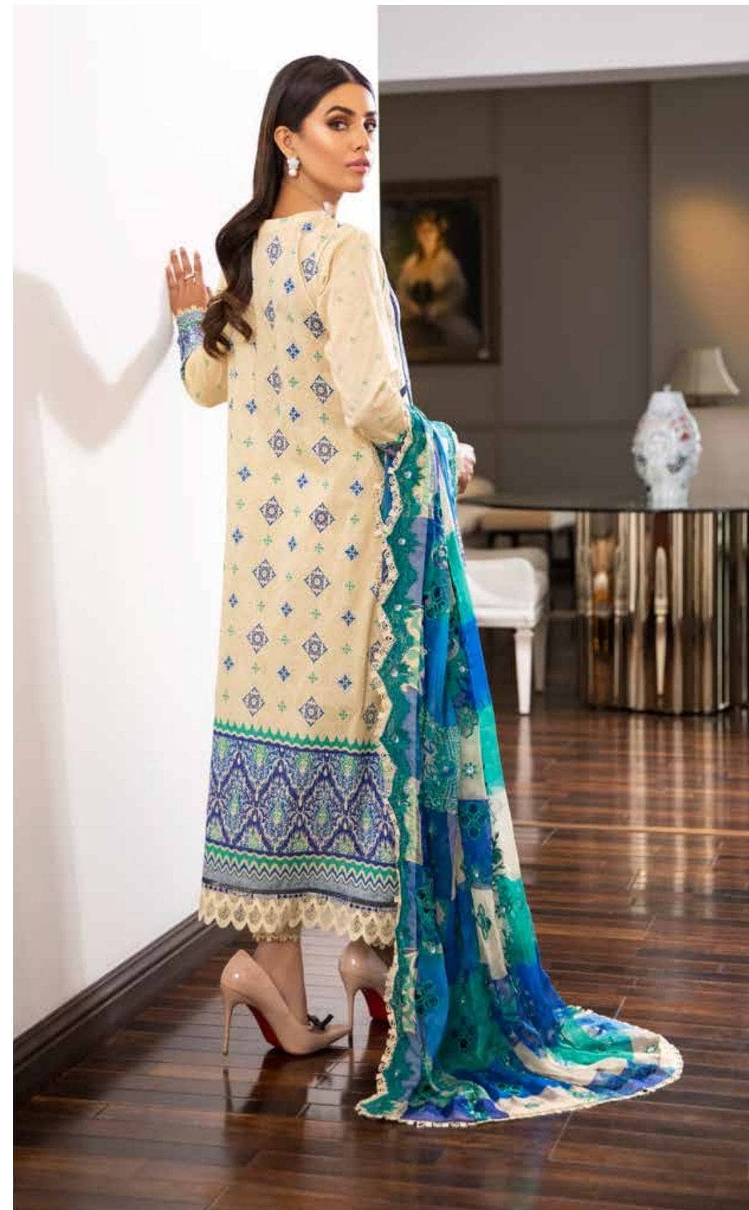 Img_afreen_by_riaz_arts_lawn_22_awwal_boutique