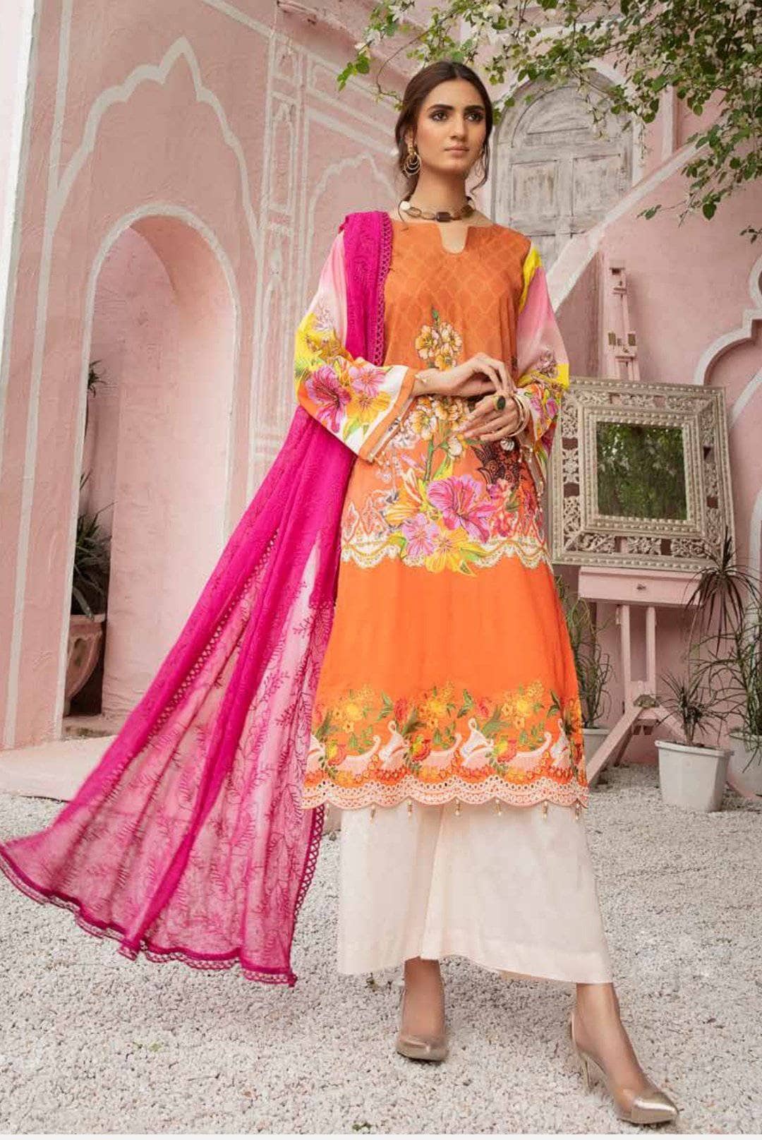 img_hoor_lawn_by_riaz_arts_awwal_boutiqur