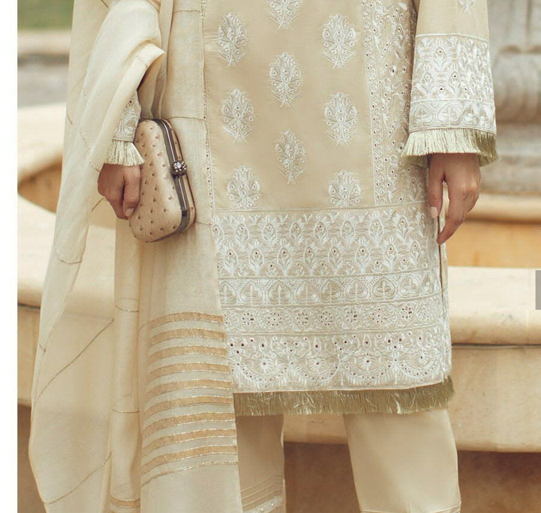 img_rouche_chikankari_lawn_collection_awwal_boutique