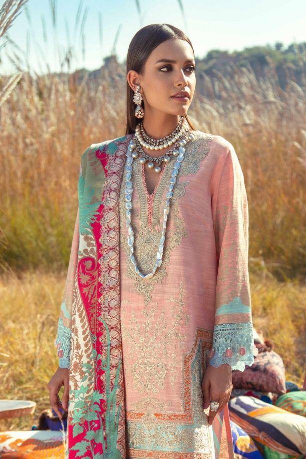 img_sana_safinaz_winter_shawl_2020_awwal_boutique