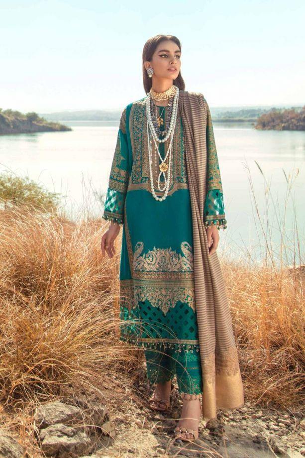 img_sana_safinaz_winter_shawl_2020_awwal_boutique