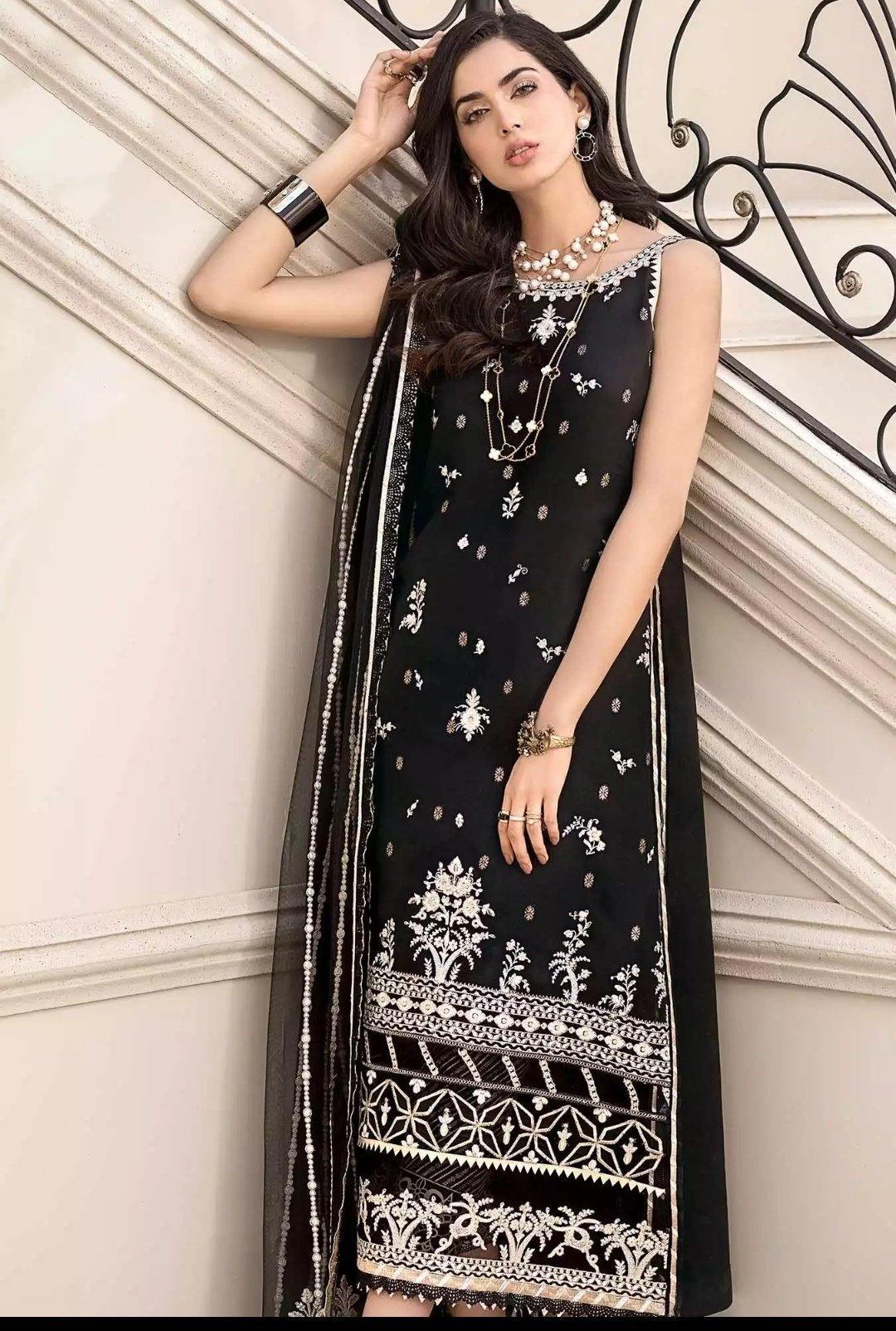 img_saadia_asad_noor_lawn_2020_awwal_boutique