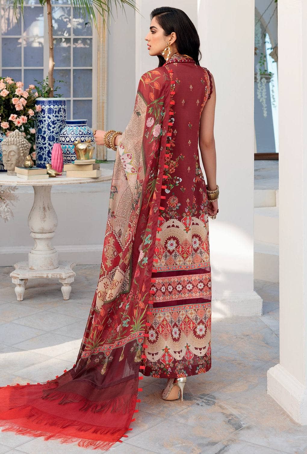 img_saadia_asad_chikankari_lawn_22_awwal_boutique
